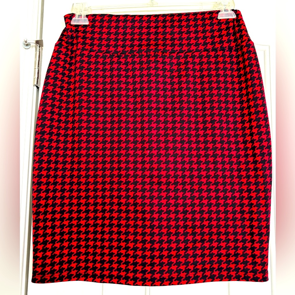 New Above knee red houndstooth soft skirt